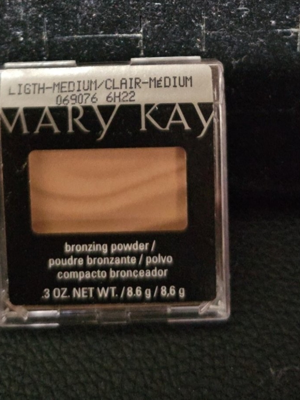 Mary Kay Bronzing Powder Light-Medium Warm Tan